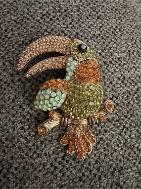 Crystal Toucan Brooch in Green, Turquoise & Amber Pendant and Brooch 4”